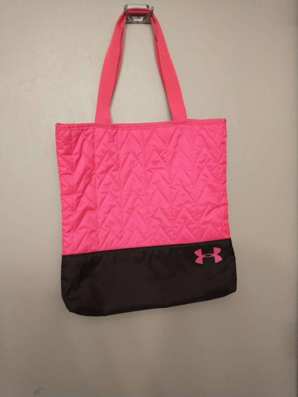 Under Armour UA Studio Lite Tote Quilted Pink & Black
